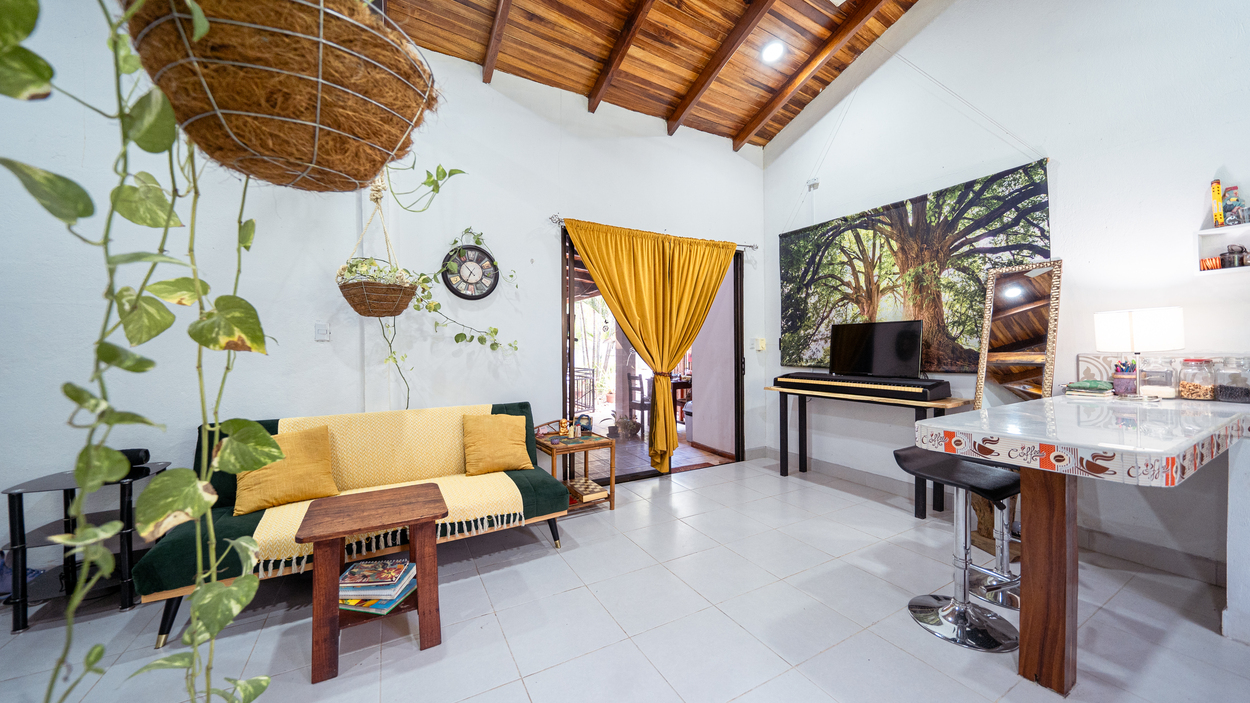 Income-Generating Tropical Oasis: 7-Unit Property on a Large Lot Minutes from Tamarindo