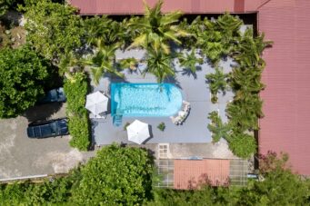 Income-Generating Tropical Oasis: 7-Unit Property on a Large Lot Minutes from Tamarindo